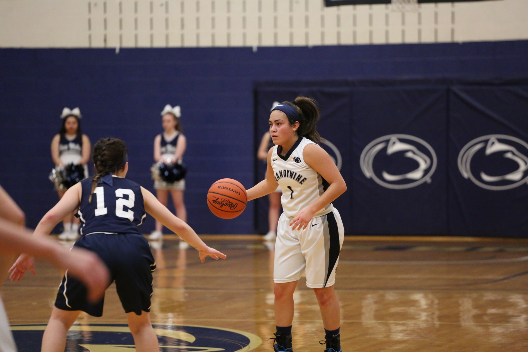 11/21/2017 Women's Basketball Player of the Week:  Nikki Velez