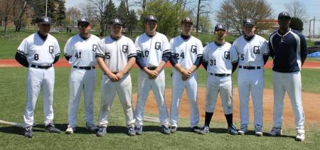 Walk-Off Win Caps Senior Day, Aides in Clinching PSUAC Regular Season Title