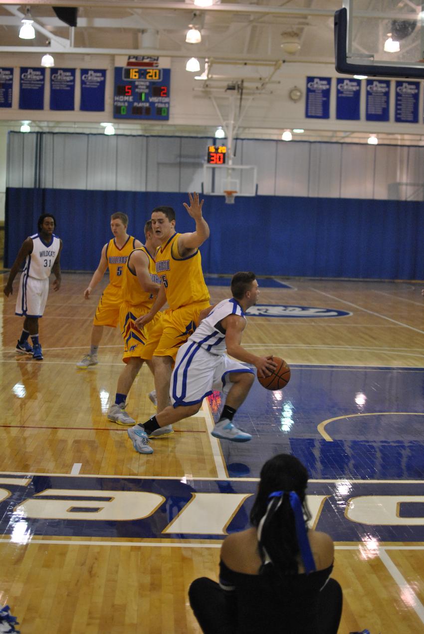 Men&rsquo;s Basketball: Second Half Surge From Williamson Trade Deals 55-69 Loss to Wildcats